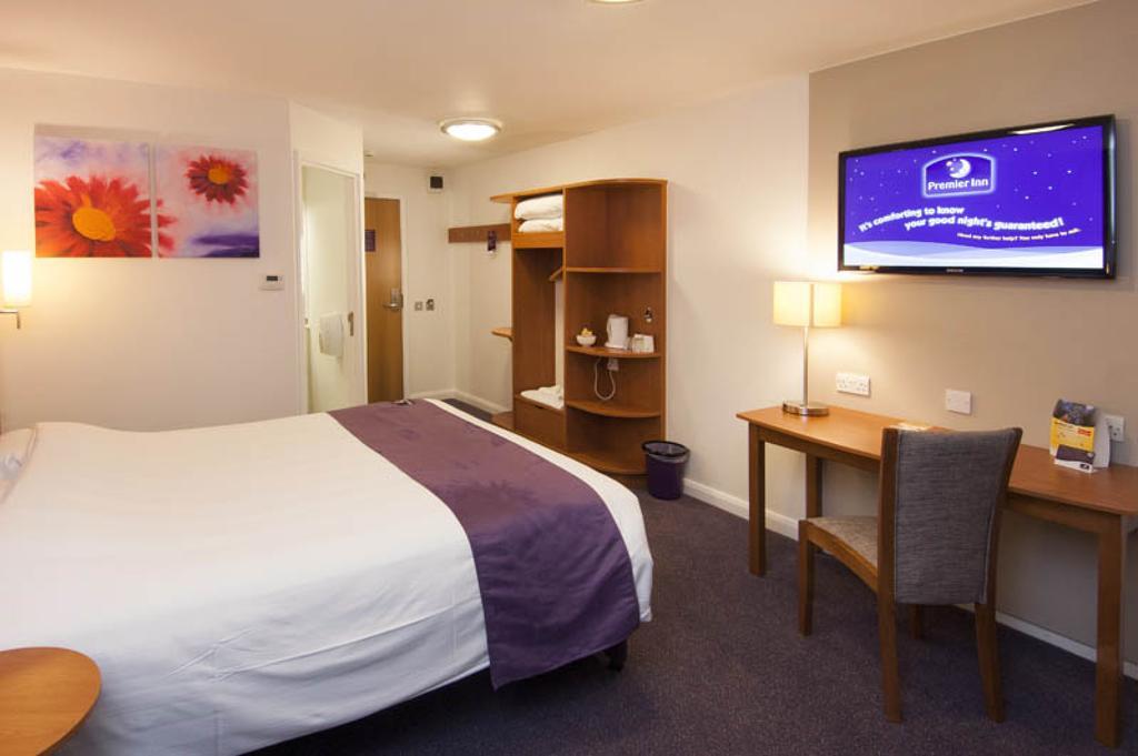 Premier Inn Swindon Central Eksteriør bilde